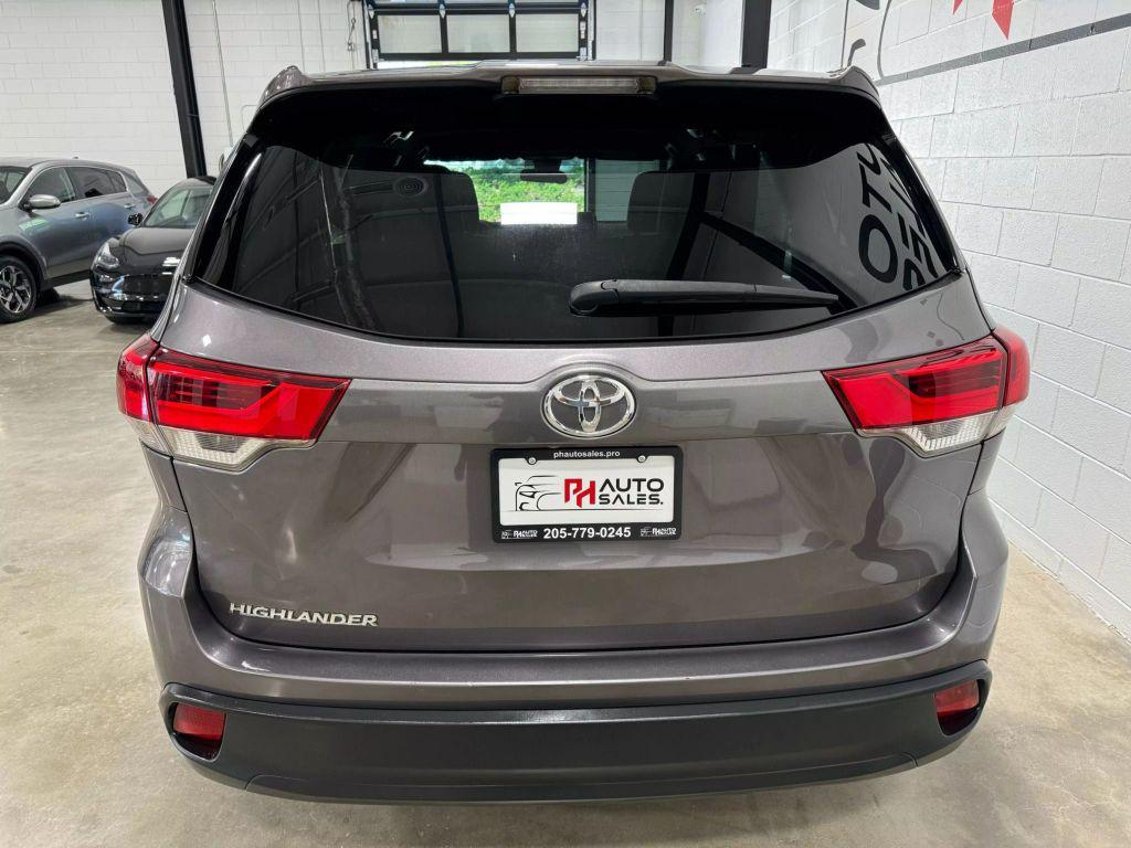 used 2019 Toyota Highlander car, priced at $23,800