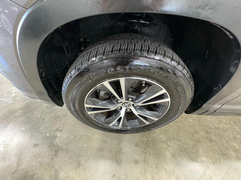 used 2019 Toyota Highlander car, priced at $23,800