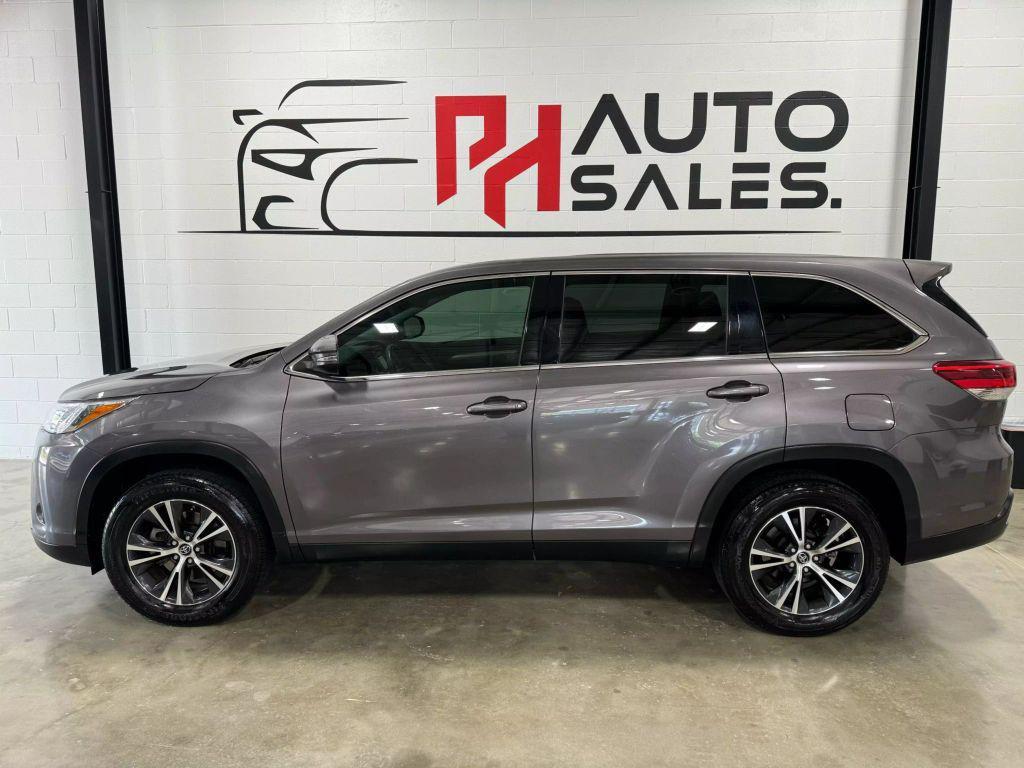 used 2019 Toyota Highlander car, priced at $23,800