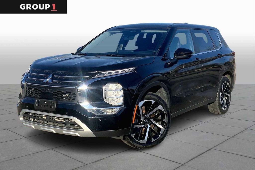 used 2024 Mitsubishi Outlander car, priced at $22,258