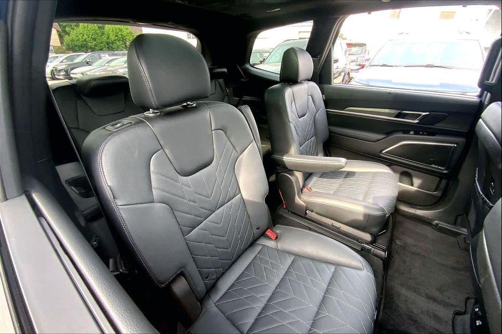 used 2024 Kia Telluride car, priced at $41,369