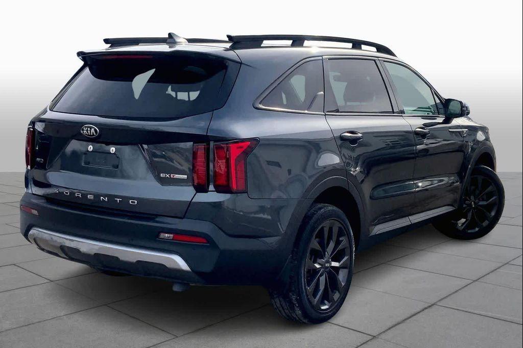 used 2021 Kia Sorento car, priced at $20,906