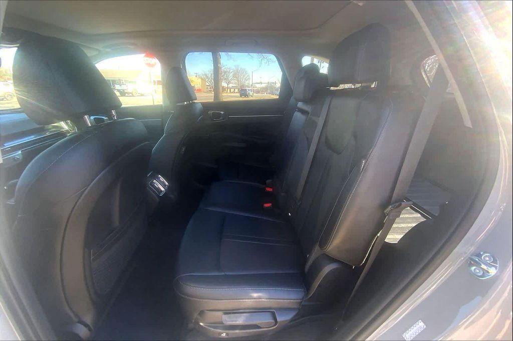 used 2025 Kia Sorento car, priced at $31,497