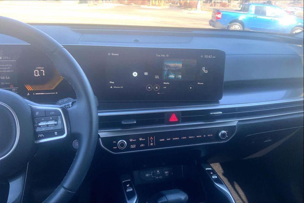 used 2025 Kia Sorento car, priced at $31,497