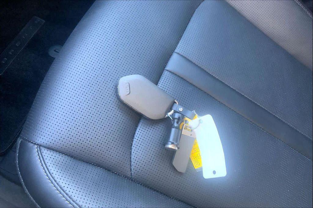 used 2025 Kia Sorento car, priced at $31,497