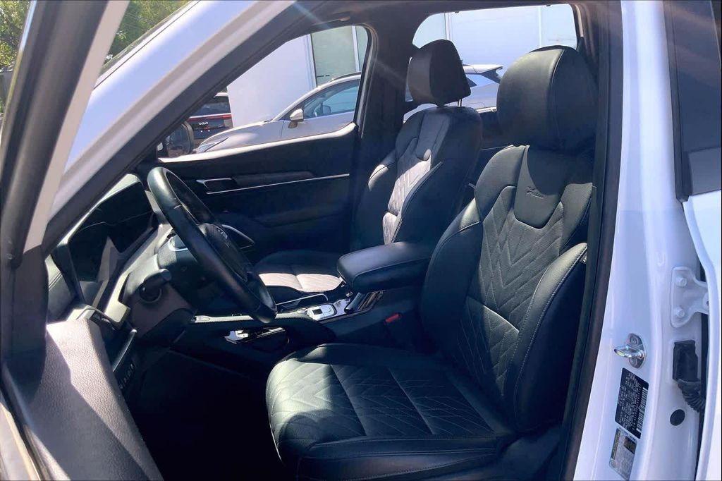 used 2025 Kia Telluride car, priced at $42,638