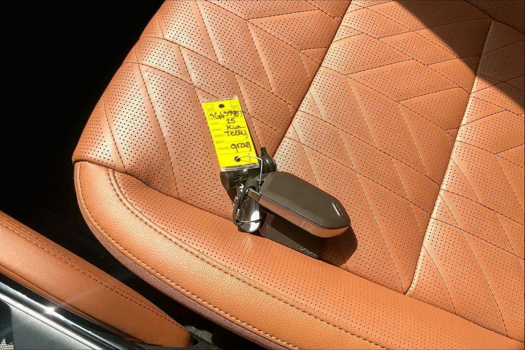 used 2025 Kia Telluride car, priced at $44,698