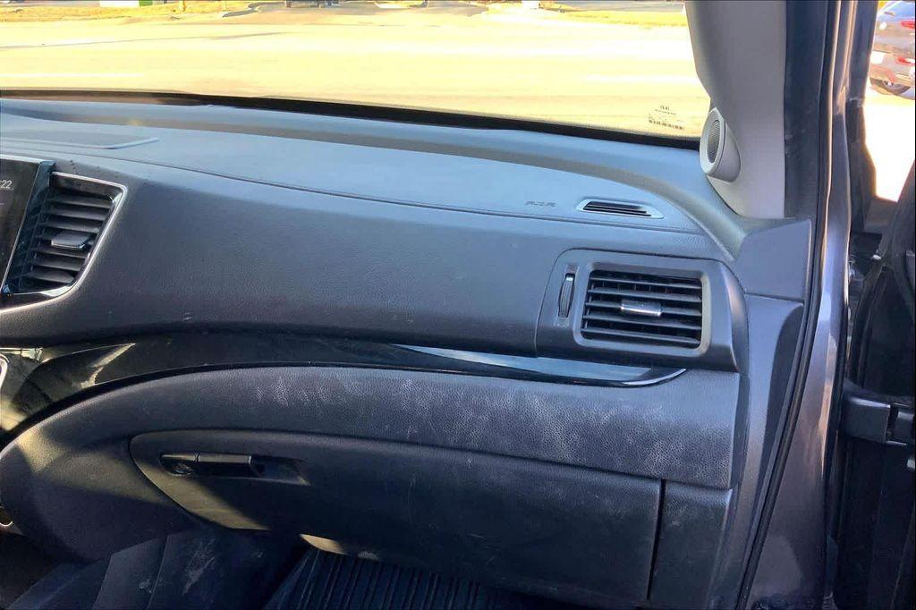 used 2021 Honda Pilot car, priced at $23,378