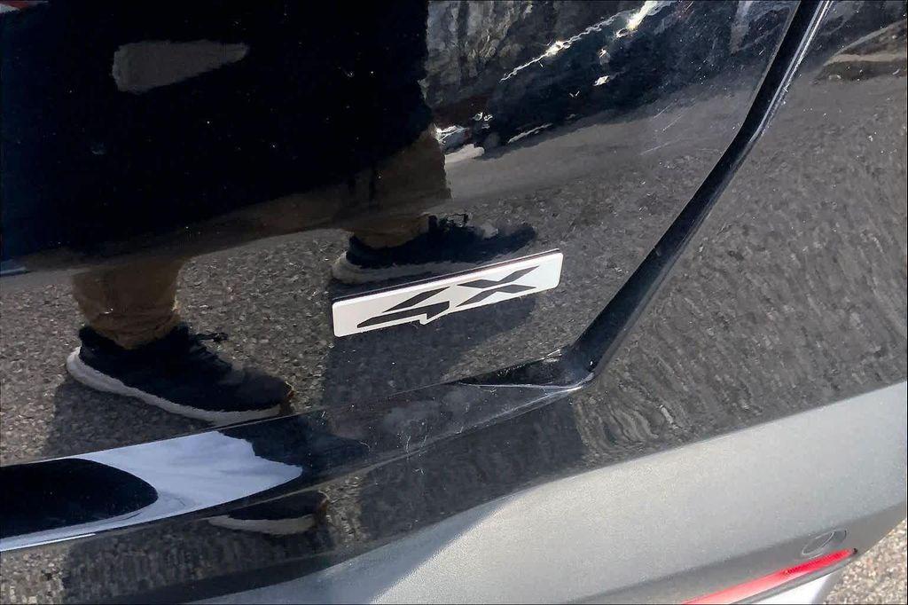 used 2024 Kia Sorento car, priced at $25,564