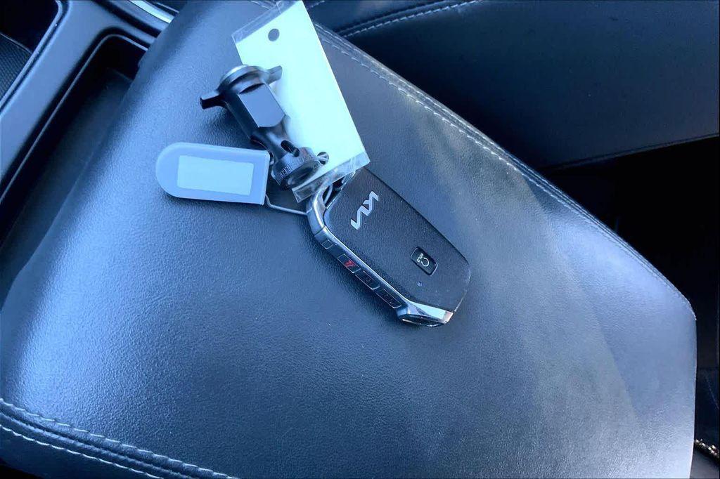 used 2023 Kia Sorento car, priced at $27,429