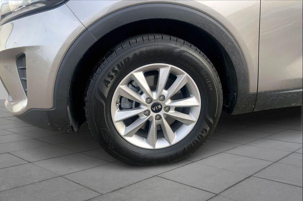 used 2019 Kia Sorento car, priced at $10,723