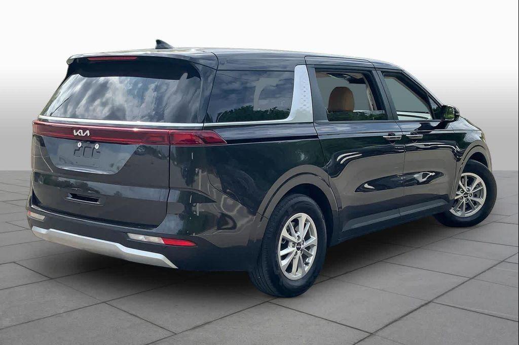 used 2024 Kia Carnival car, priced at $32,621