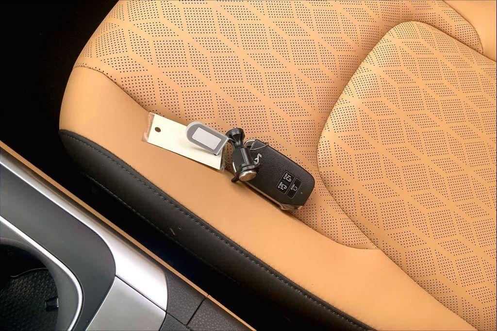 used 2024 Kia Carnival car, priced at $32,621