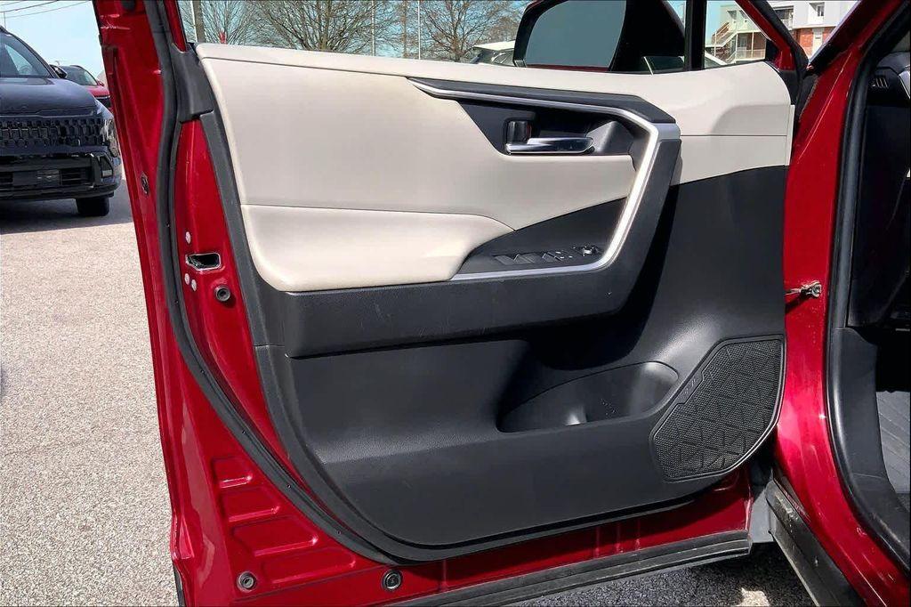 used 2021 Toyota RAV4 car, priced at $25,674