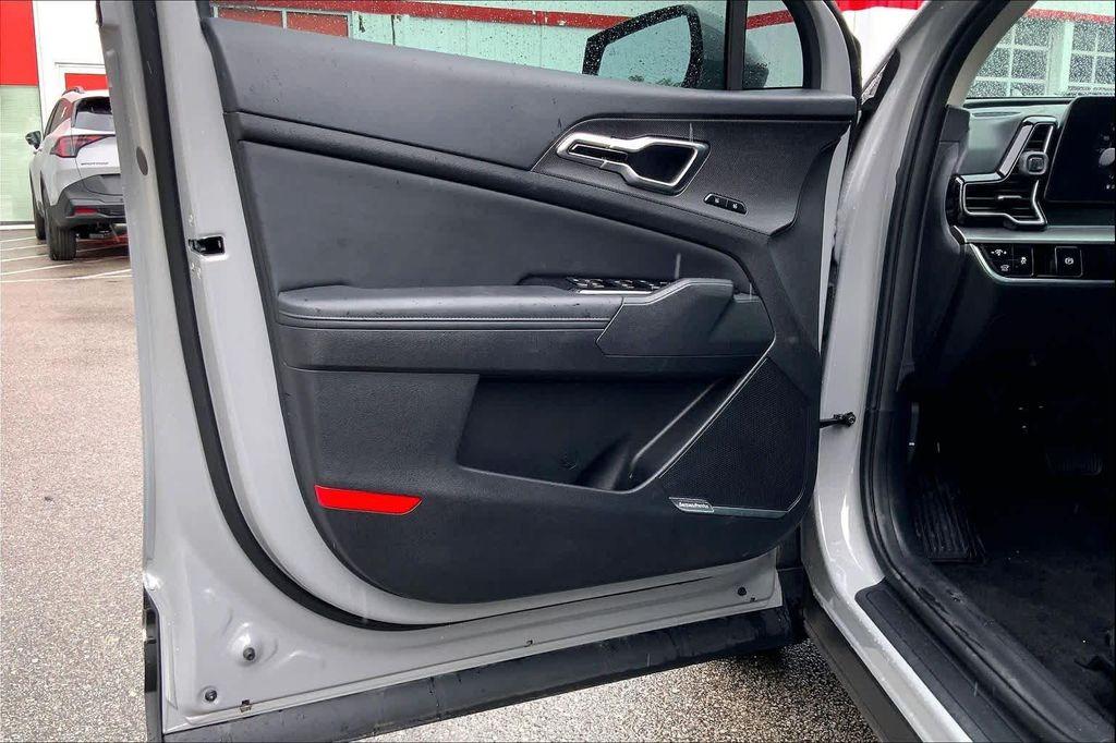 used 2025 Kia Sportage car, priced at $31,798
