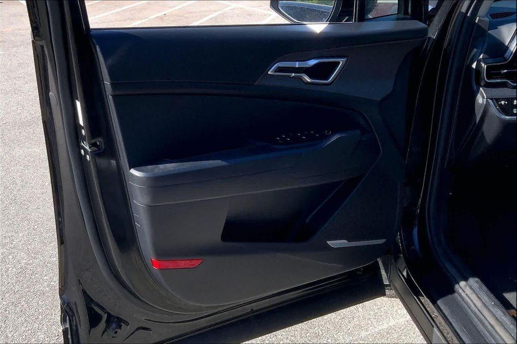 used 2023 Kia Sportage Hybrid car, priced at $22,402