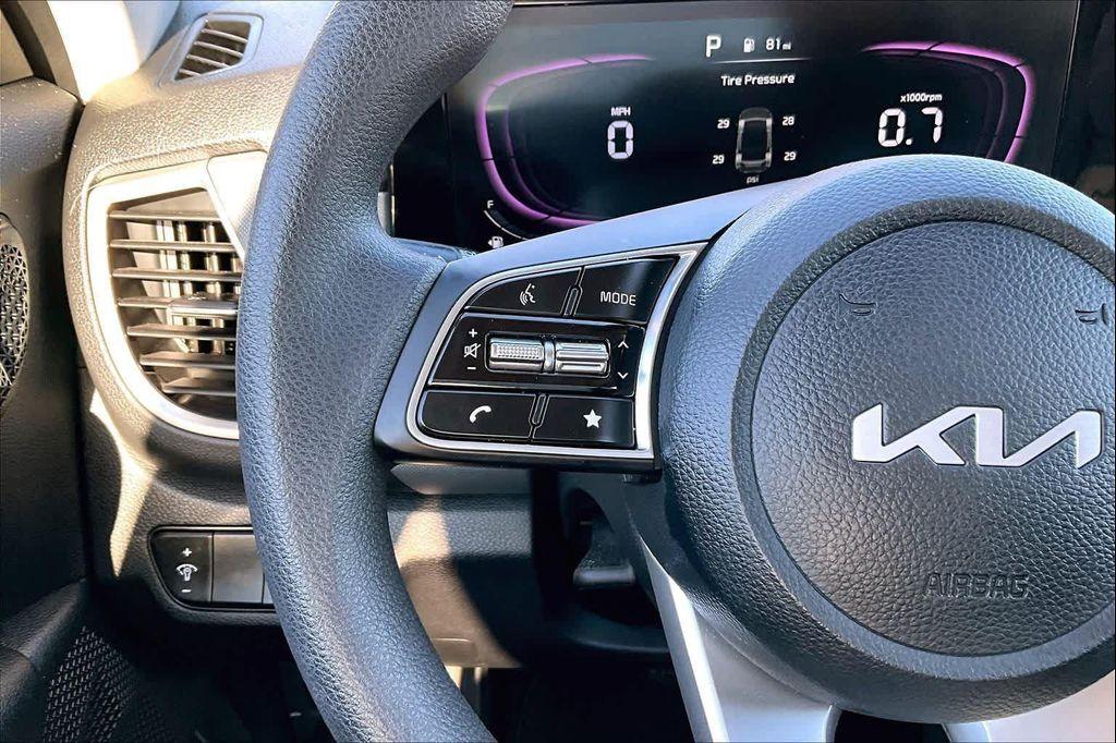 used 2025 Kia Seltos car, priced at $21,437