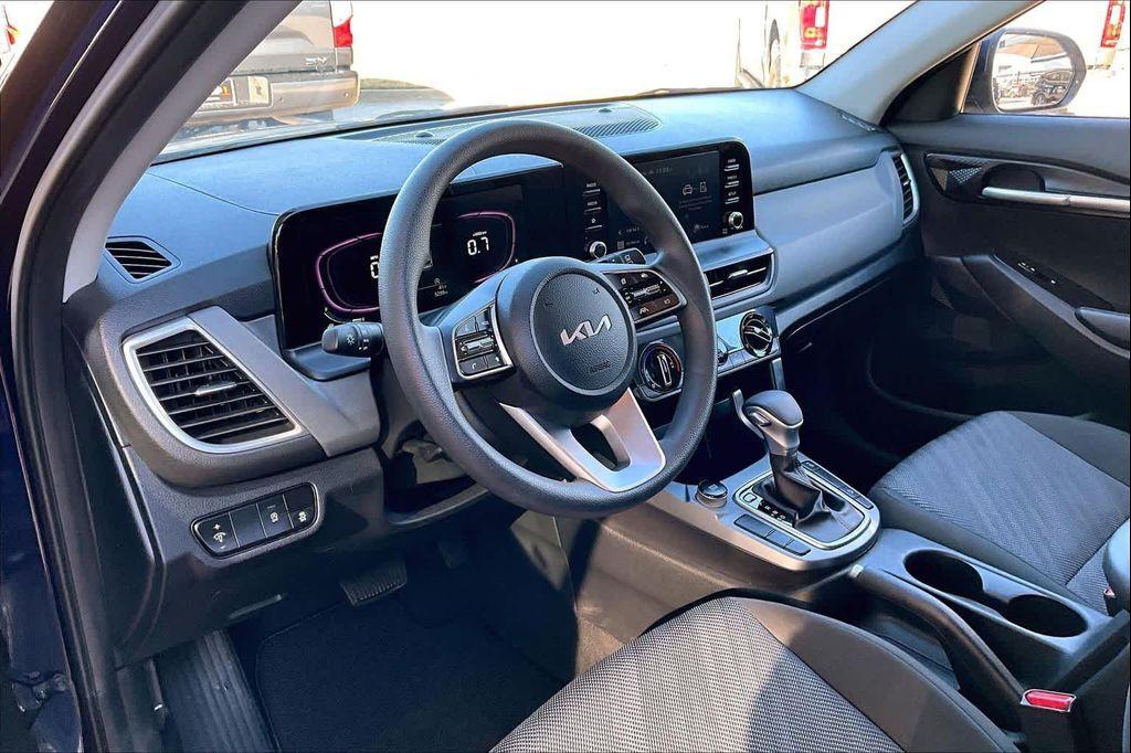 used 2025 Kia Seltos car, priced at $21,437