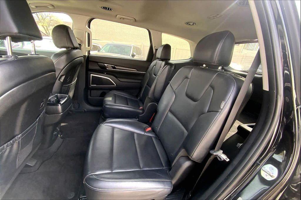 used 2024 Kia Telluride car, priced at $32,438