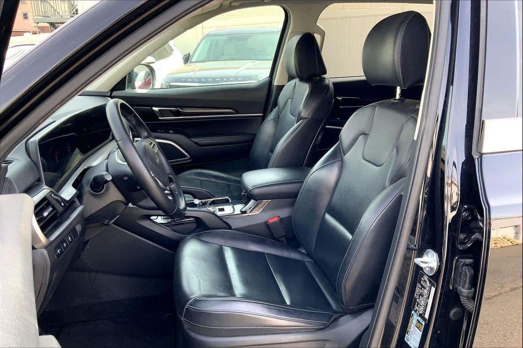 used 2024 Kia Telluride car, priced at $32,438