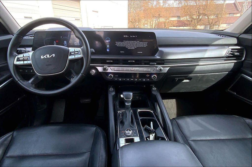 used 2024 Kia Telluride car, priced at $32,438