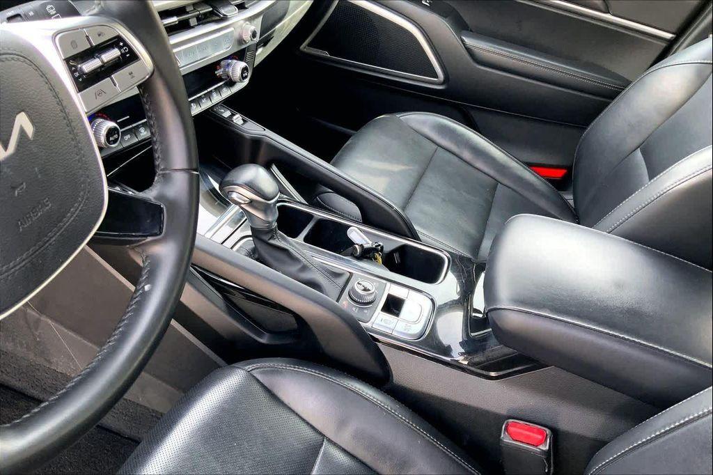 used 2024 Kia Telluride car, priced at $32,438