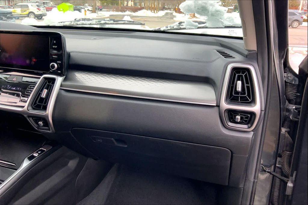 used 2022 Kia Sorento car, priced at $22,213