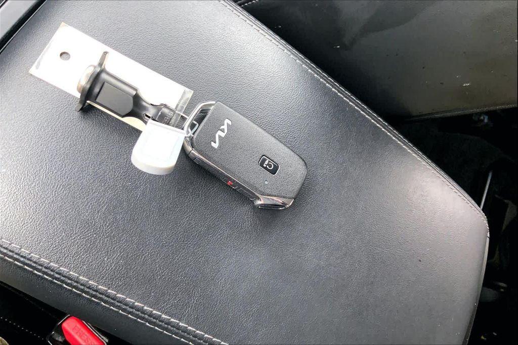 used 2022 Kia Sorento car, priced at $22,213