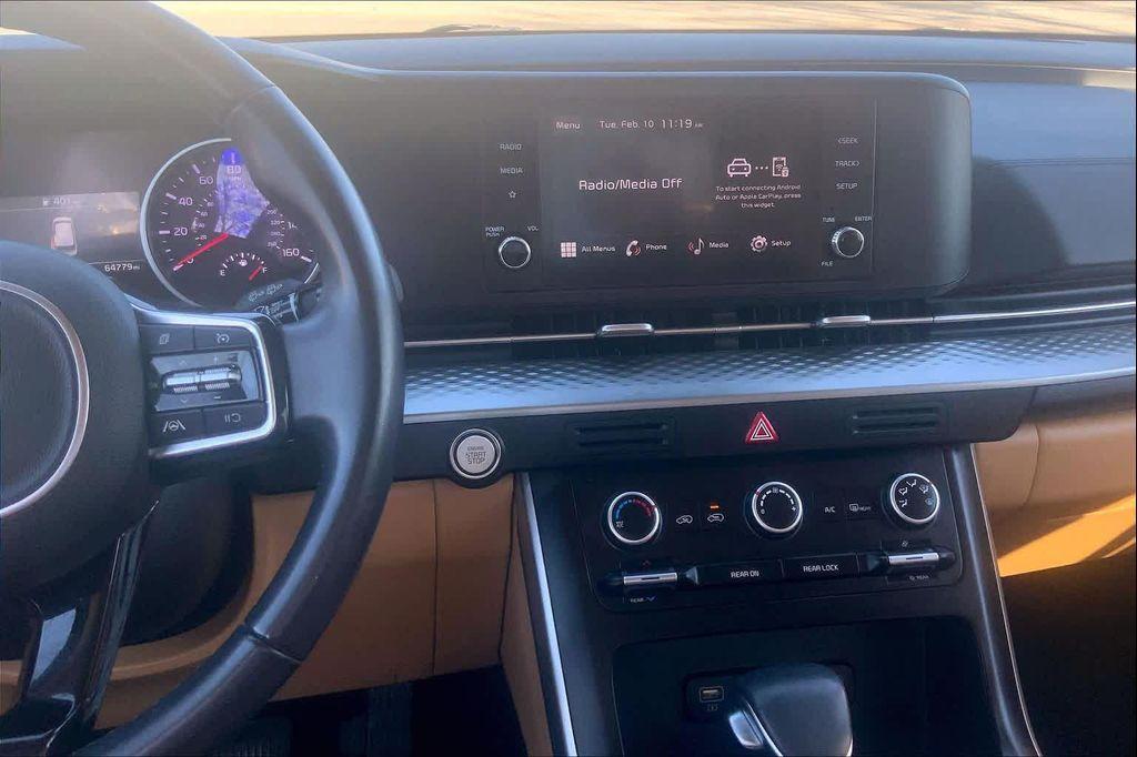 used 2024 Kia Carnival car, priced at $28,914