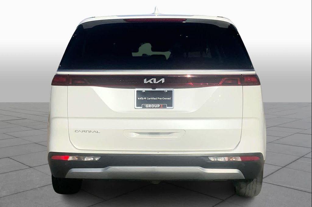 used 2024 Kia Carnival car, priced at $28,914