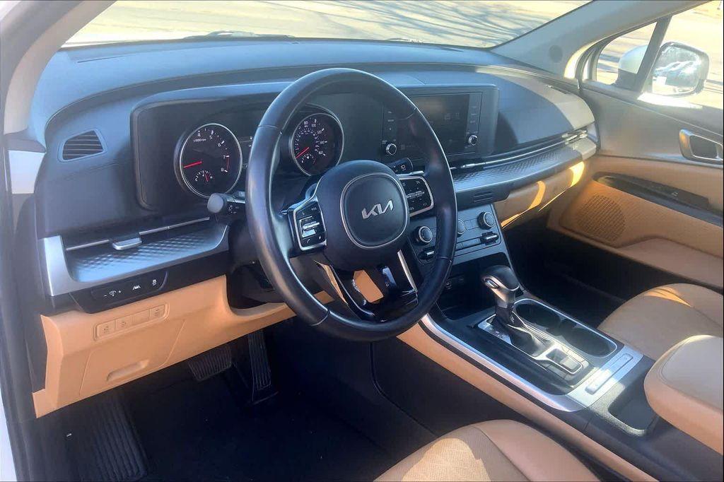 used 2024 Kia Carnival car, priced at $28,914