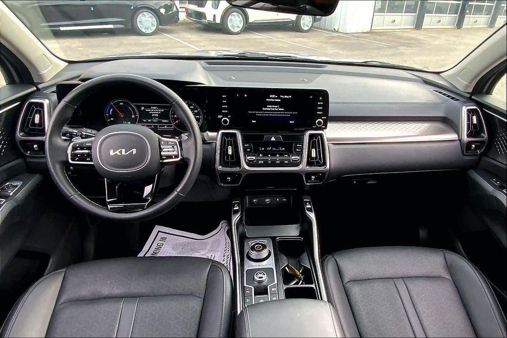 used 2022 Kia Sorento Hybrid car, priced at $25,098