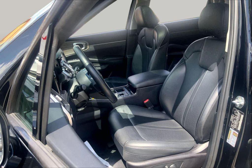 used 2022 Kia Sorento car, priced at $23,614