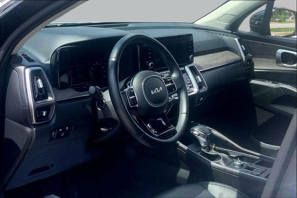 used 2022 Kia Sorento car, priced at $23,614