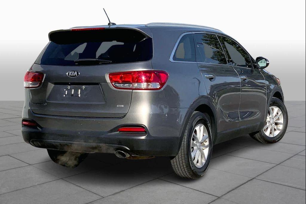 used 2016 Kia Sorento car, priced at $9,382
