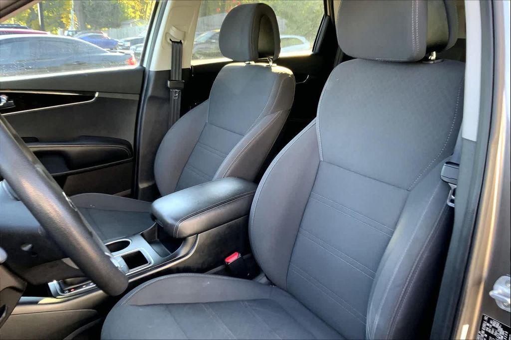 used 2016 Kia Sorento car, priced at $9,382