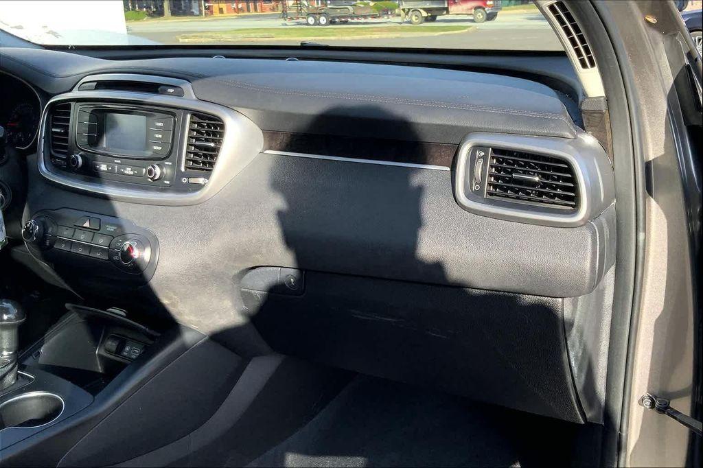 used 2016 Kia Sorento car, priced at $9,382