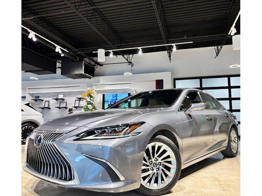 used 2020 Lexus ES 300h car, priced at $33,686