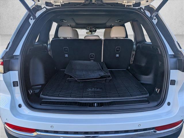 used 2023 Jeep Grand Cherokee car, priced at $23,964