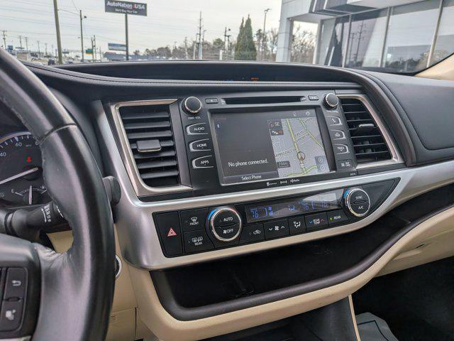 used 2018 Toyota Highlander car, priced at $23,694