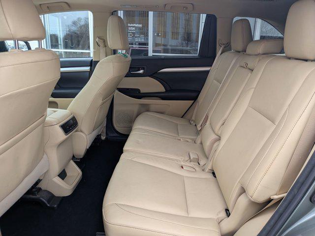 used 2018 Toyota Highlander car, priced at $23,694