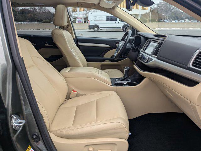 used 2018 Toyota Highlander car, priced at $23,694