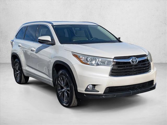 used 2016 Toyota Highlander car, priced at $22,591