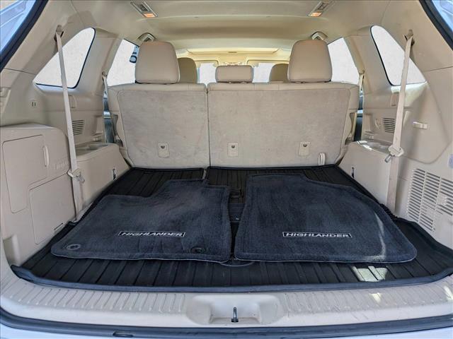 used 2016 Toyota Highlander car, priced at $22,591