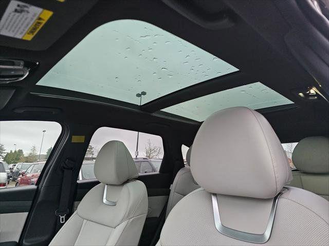 new 2026 Hyundai TUCSON Hybrid car, priced at $43,504