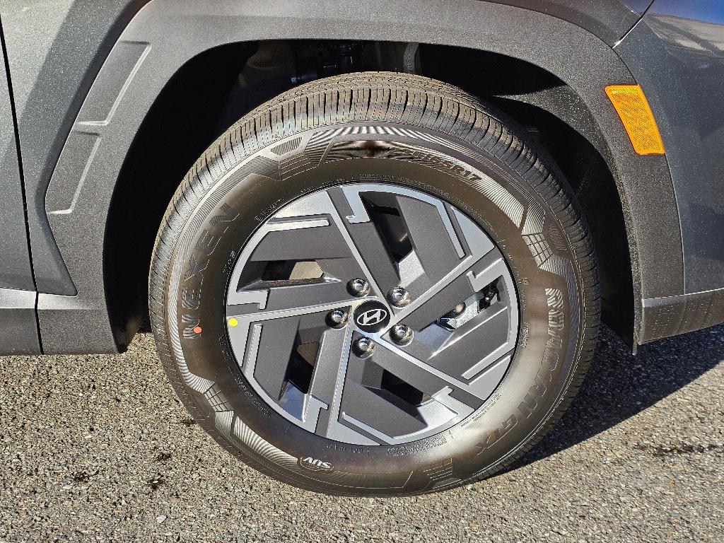 new 2026 Hyundai TUCSON Hybrid car, priced at $31,578