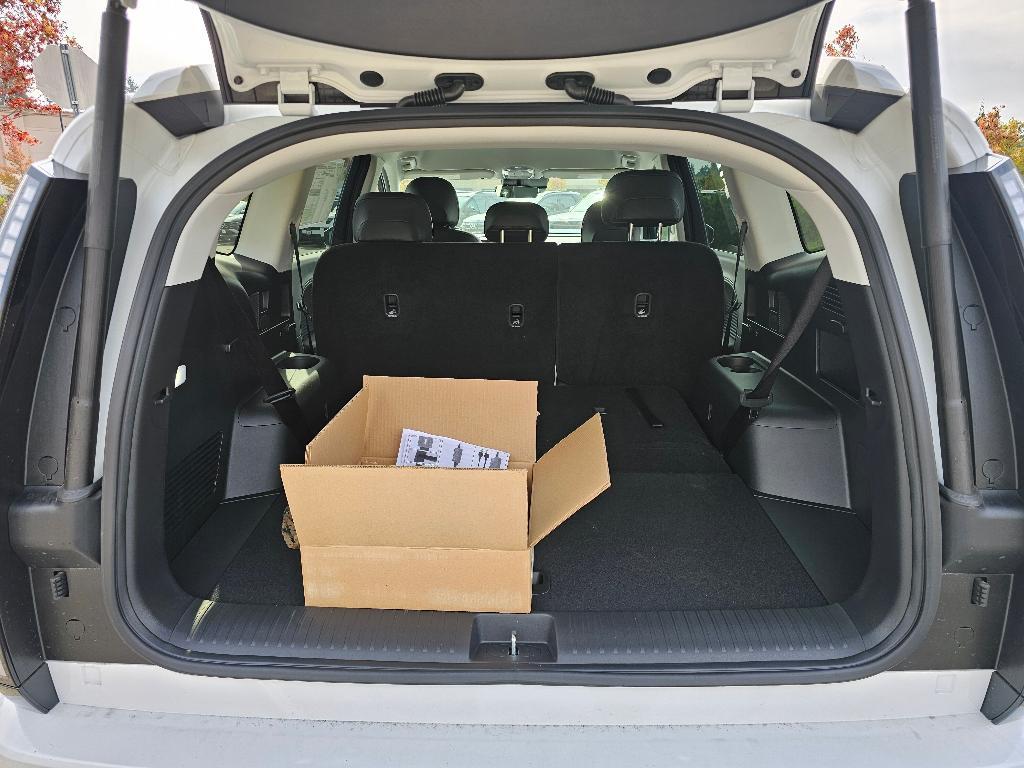 new 2026 Hyundai IONIQ 9 car, priced at $68,420