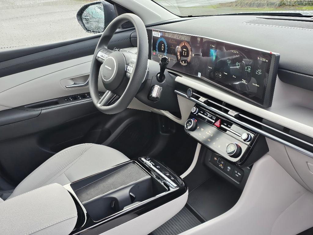 new 2026 Hyundai TUCSON Hybrid car, priced at $34,131