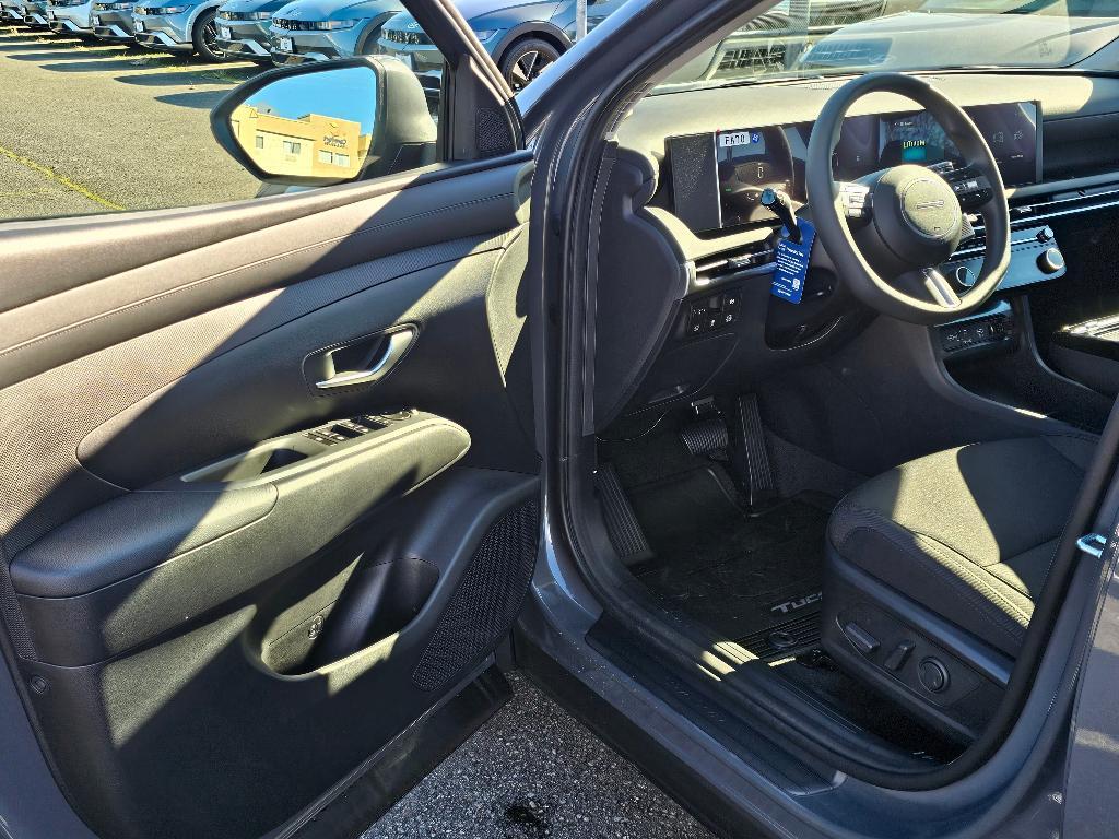 new 2026 Hyundai TUCSON Hybrid car, priced at $32,915
