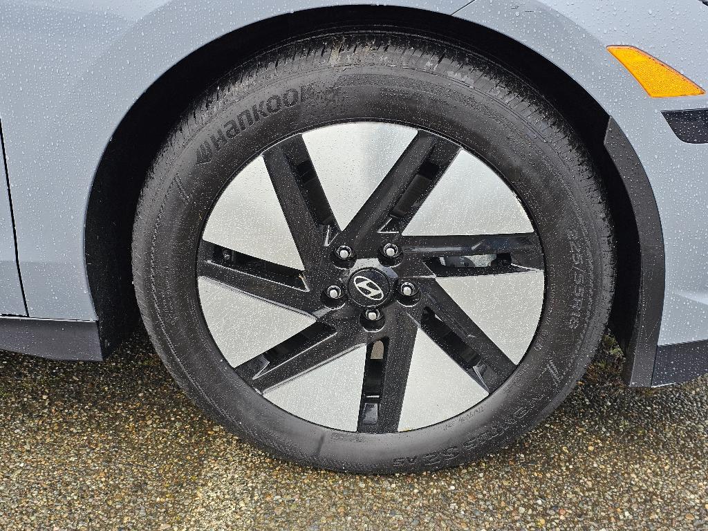 used 2024 Hyundai IONIQ 6 car, priced at $23,077